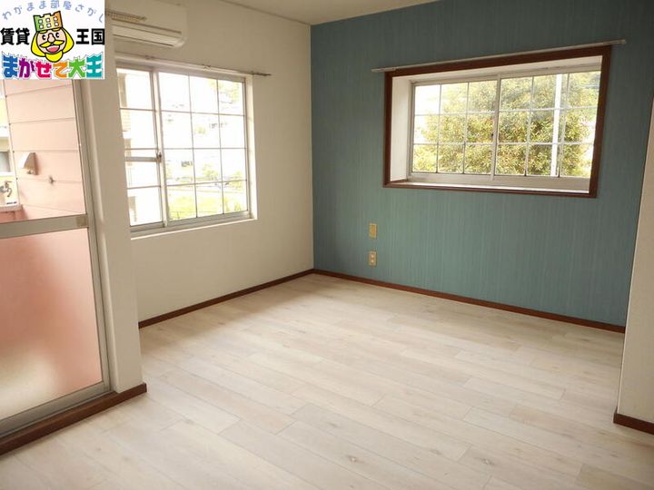 長崎県長崎市西北町(アパート)の賃貸物件の居間