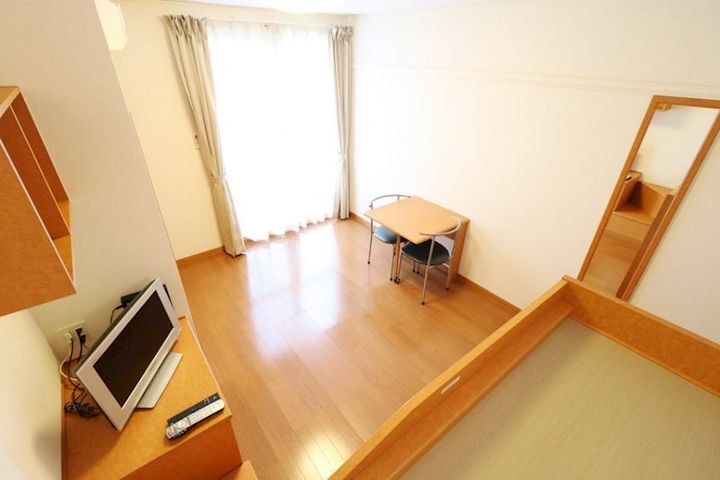 レオパレスラ・リッシュの居間