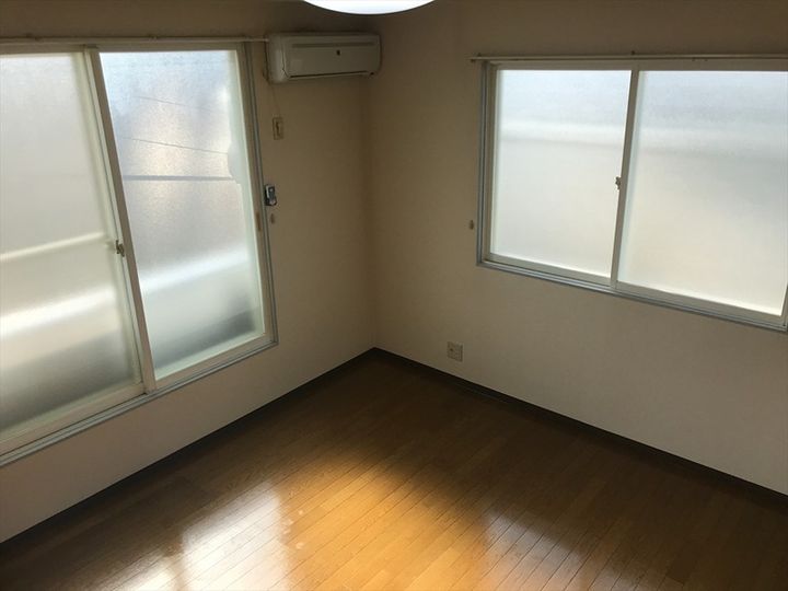 メゾンフォレー城東の居間