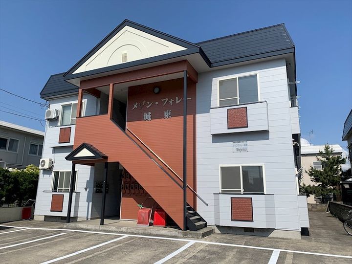 メゾンフォレー城東の外観