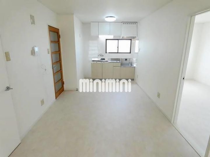 リバーサイドの居間