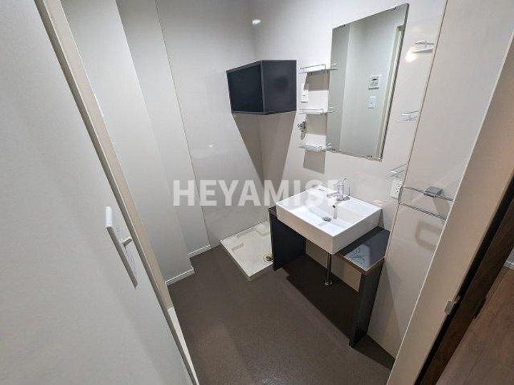 APARTMENTS CODE ISAHAYAの内装