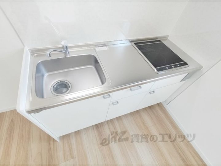 ソレイユビセレクト法蓮町2のキッチン