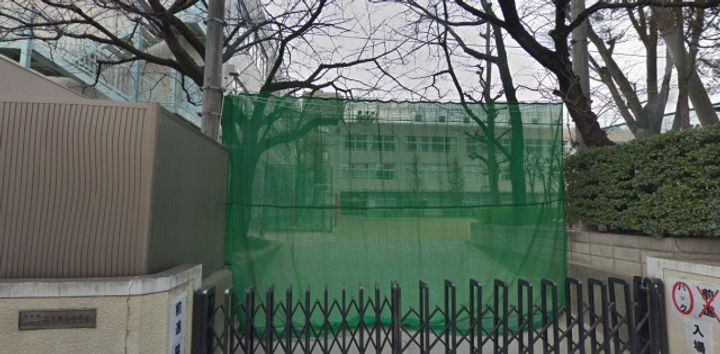 エクセルシアの周辺