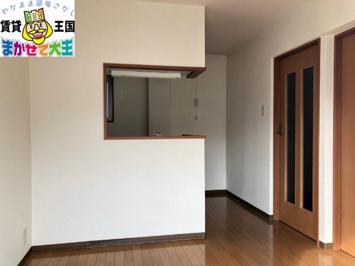 花屋敷ビルの居間