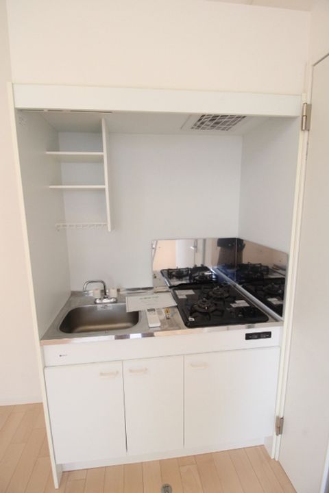 アザーレ栗谷のキッチン