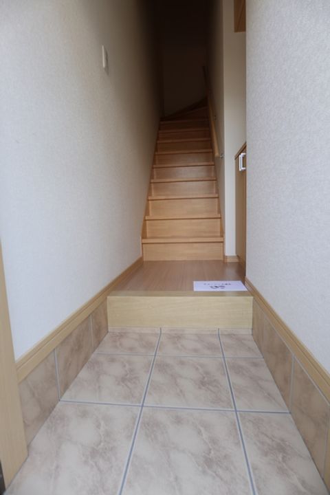 岡山県倉敷市沖の賃貸アパートの玄関