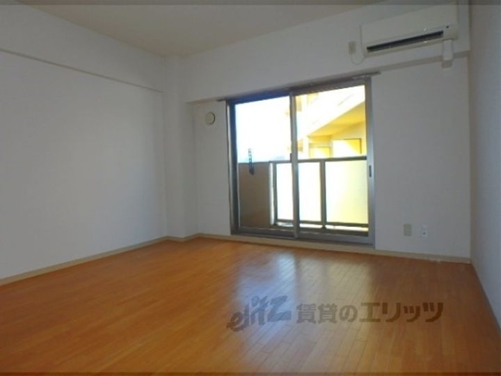 ヴェル・ベルヴィの居間