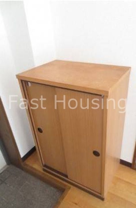 東京都中野区弥生町1(マンション)の賃貸物件の玄関