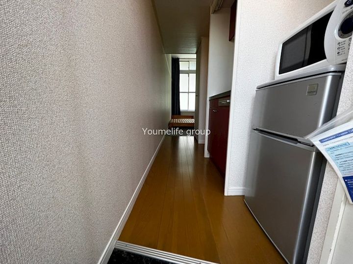 レオパレスサンハイムの玄関