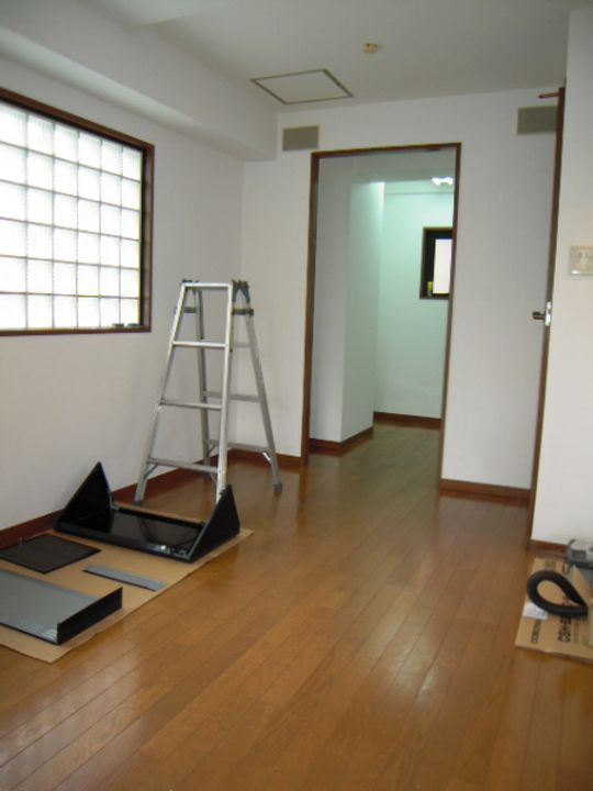 京都府京都市中京区押油小路町(マンション)の賃貸物件の居間