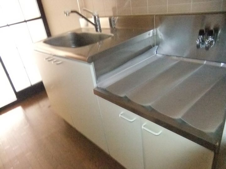 エステート皆実のキッチン