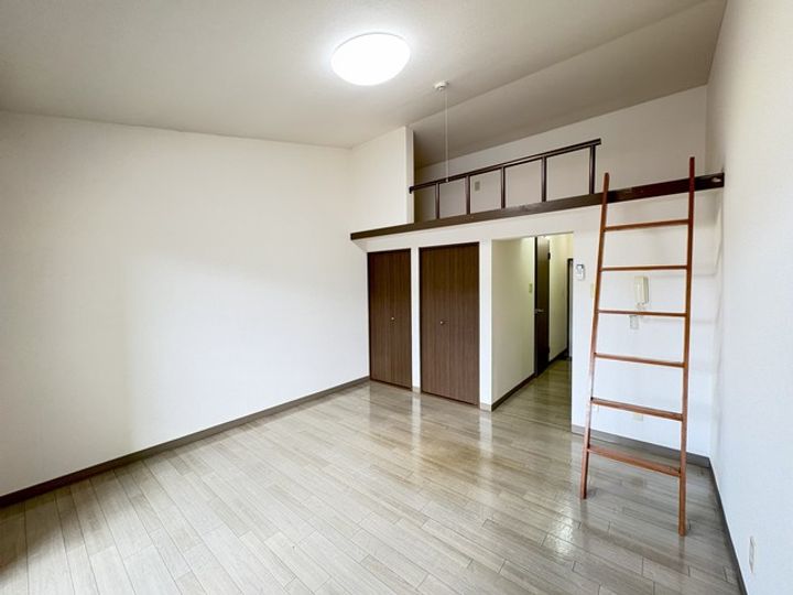 サンバレイ・ニッコーBの居間