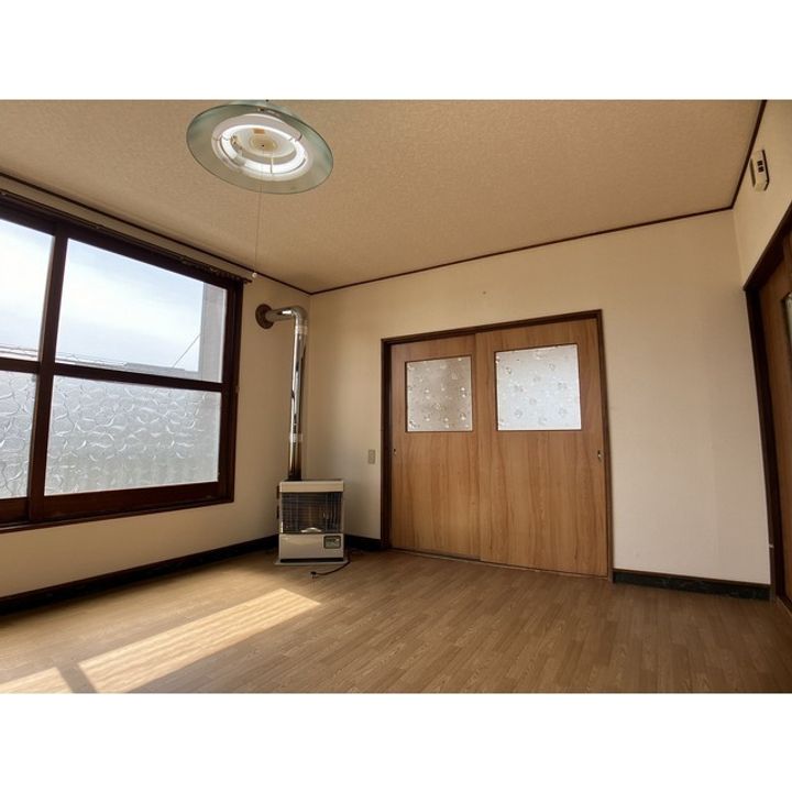 司ハイツの居間
