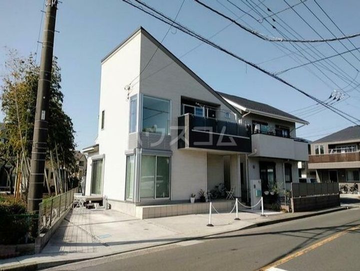 神奈川県大和市下鶴間(一戸建)の賃貸物件の外観