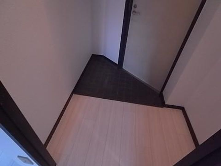 オースクレインIIの玄関