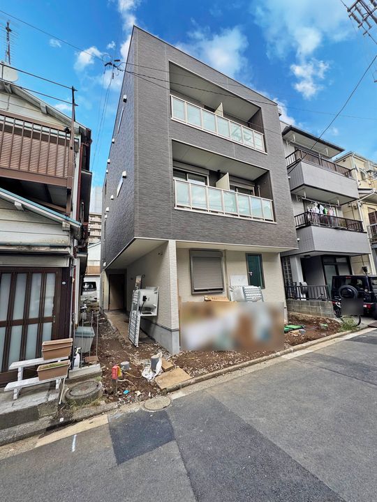YTロイヤル横濱の外観