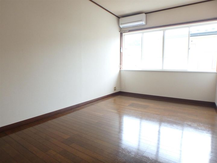 山形県山形市小白川町5(アパート)の賃貸物件の居間