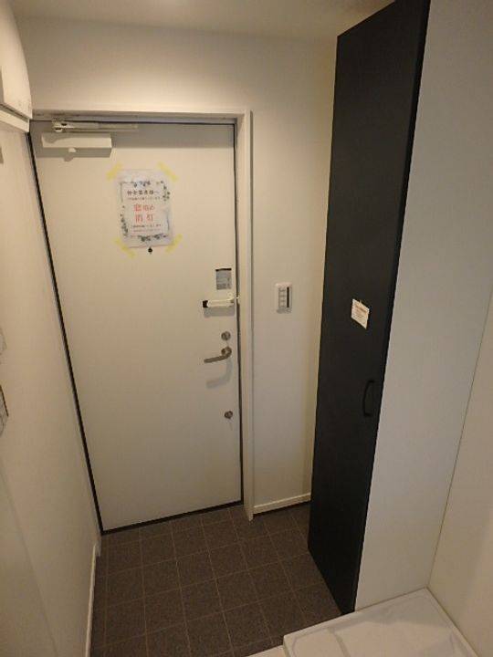 Felis市川南の玄関