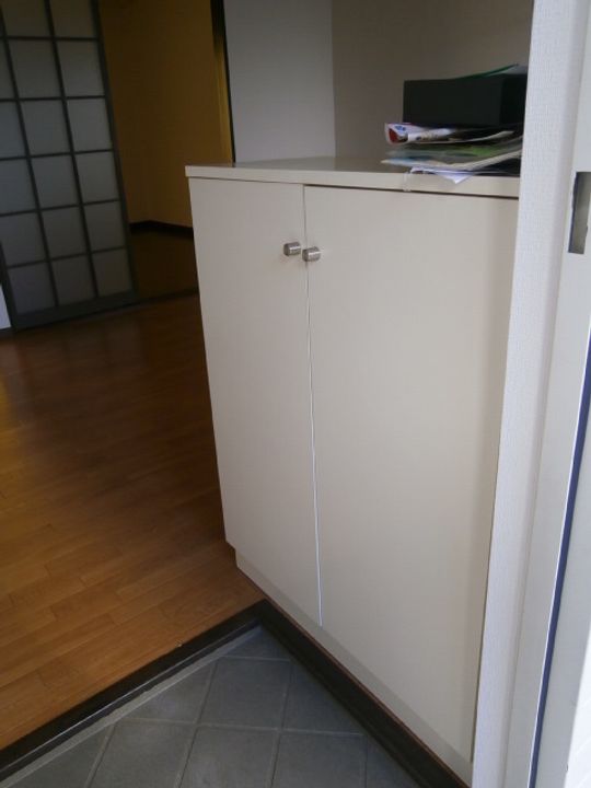 サンヒルズ日吉の玄関