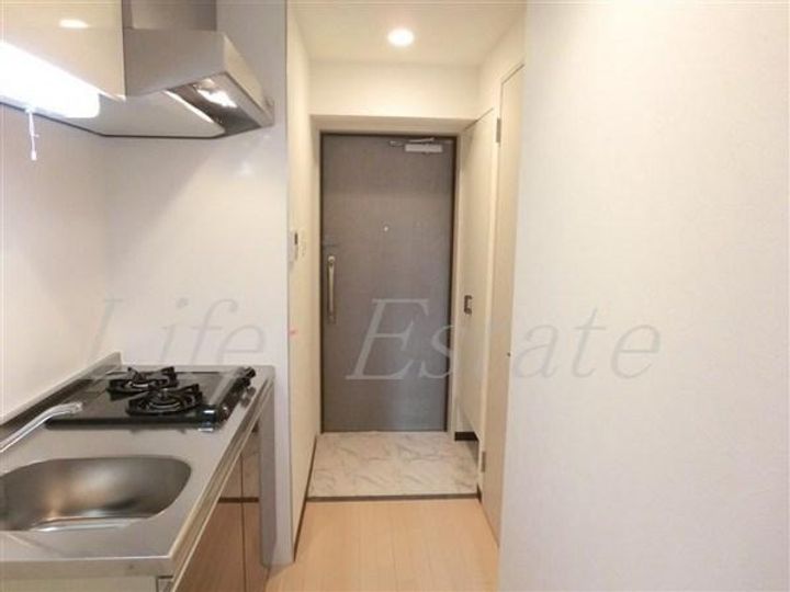 フォーチュン心斎橋EASTの玄関