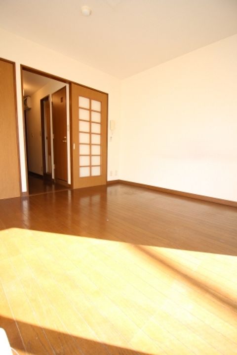 東京都文京区本駒込5(マンション)の賃貸物件の居間