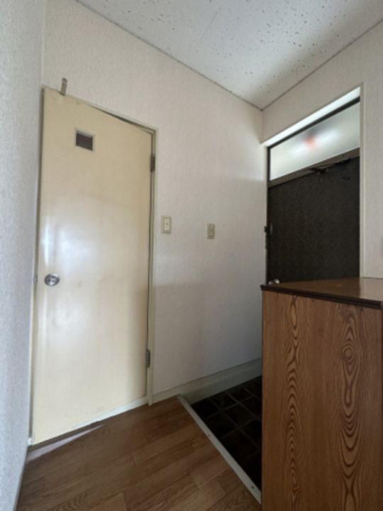 三宅第七アパートの玄関