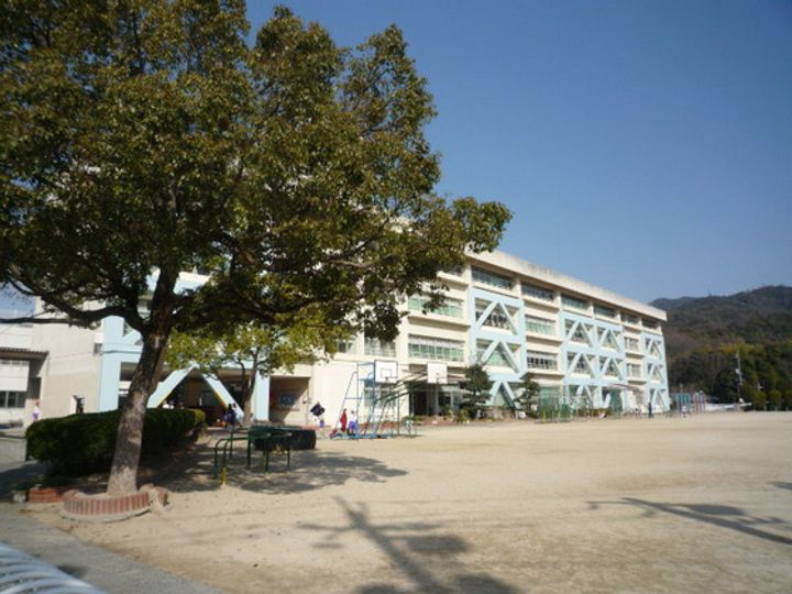 三宅第七アパートの周辺