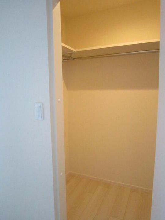 東京都中野区本町2(マンション)の賃貸物件の内装