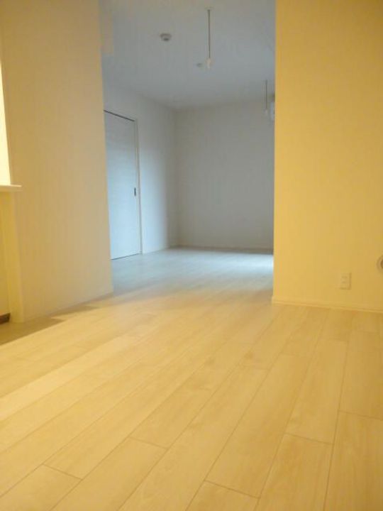 東京都中野区本町2(マンション)の賃貸物件の居間