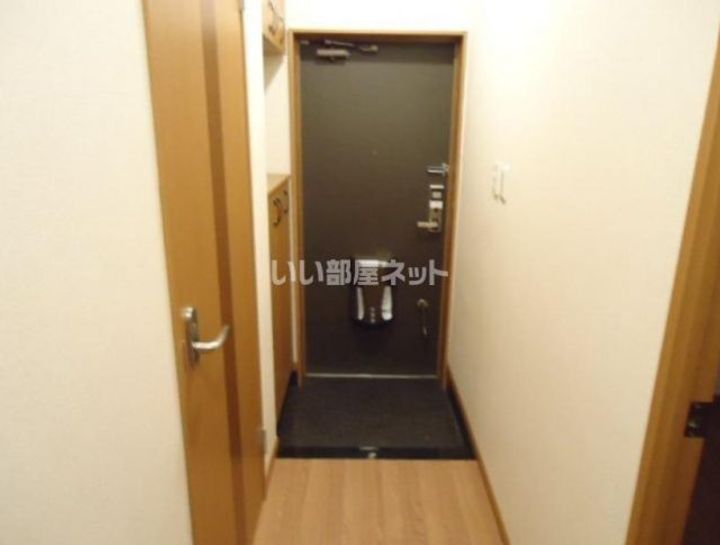 栃木県鹿沼市貝島町(アパート)の賃貸物件の玄関