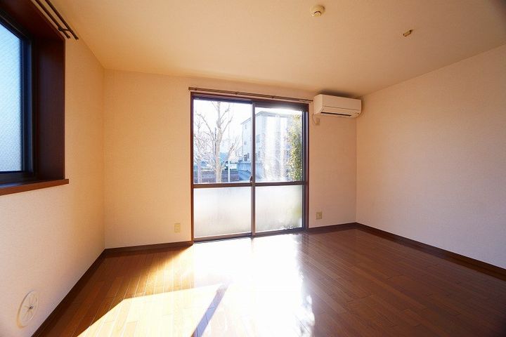 神奈川県横浜市青葉区奈良1(一戸建)の賃貸物件の居間