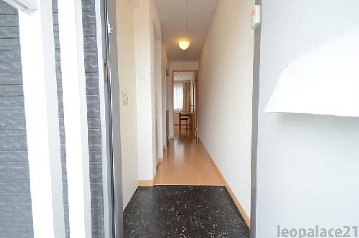 レオネクストEase 34の居間