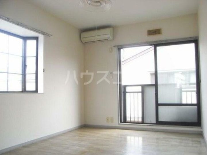 東京都府中市紅葉丘2(アパート)の賃貸物件の居間