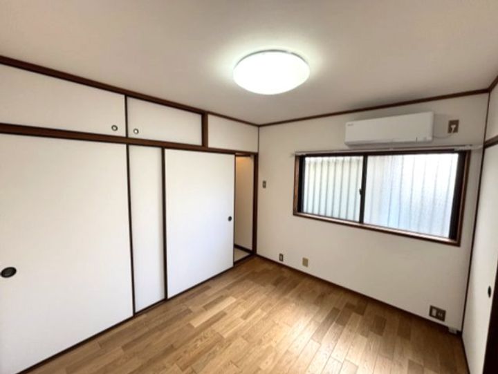 グリーンマンションの内装