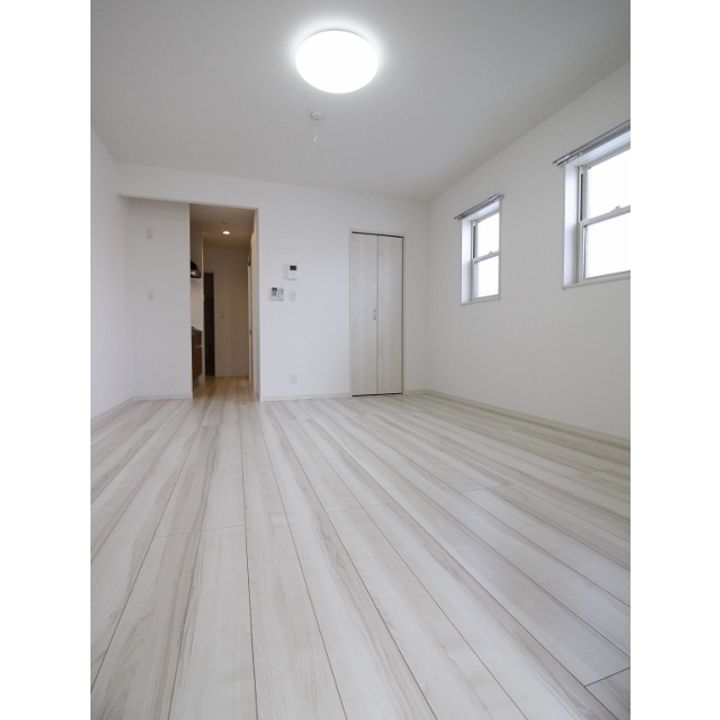 千葉県柏市中十余二(アパート)の賃貸物件の居間