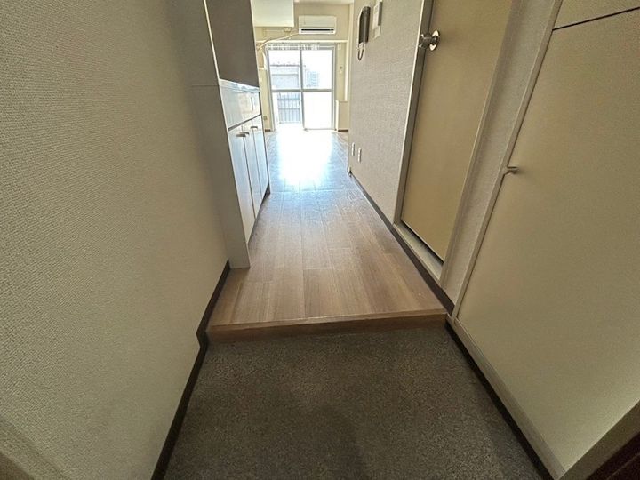 グレイスメゾン城所の玄関