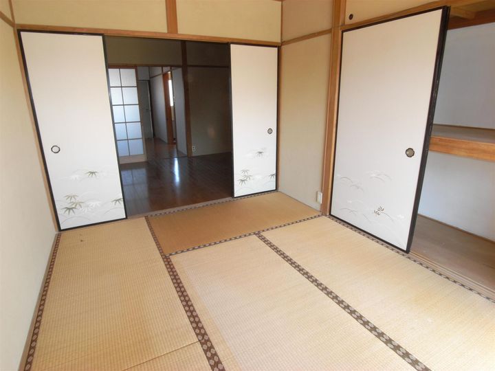 東京都青梅市師岡町4(マンション)の賃貸物件の居間