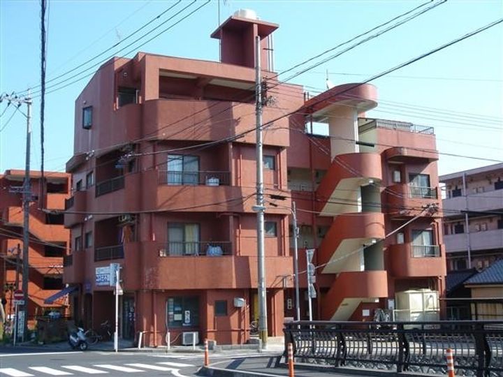 居川ビルの外観