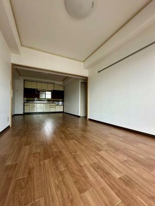 ロイヤルガーデンの居間