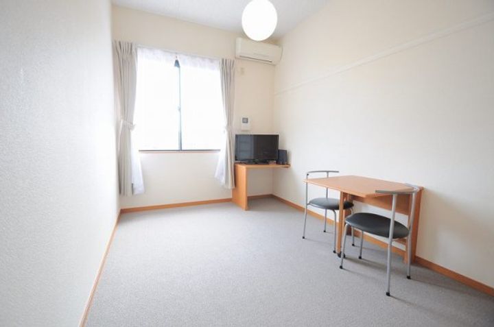 大阪府大阪市鶴見区安田1(アパート)の賃貸物件の居間