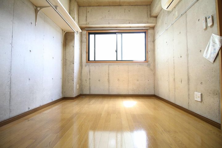 クレインコート東園の居間