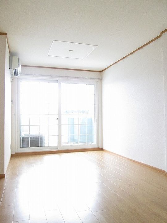 山形県山形市上桜田3(アパート)の賃貸物件の居間