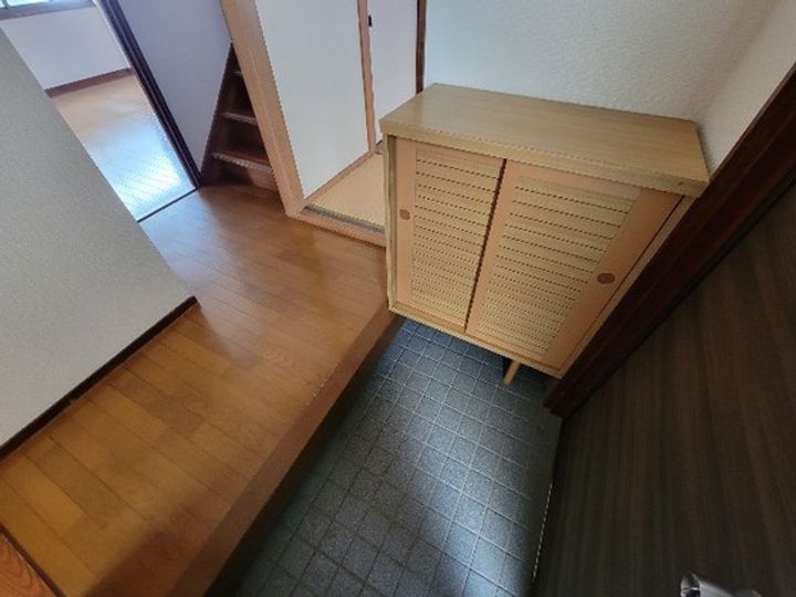 広島県広島市安佐南区川内6(一戸建)の賃貸物件の玄関