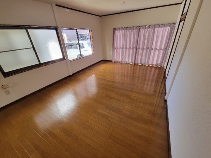 広島県広島市安佐南区川内6(一戸建)の賃貸物件の居間