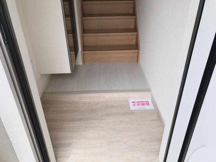 神奈川県横浜市港北区大倉山6(アパート)の賃貸物件の玄関