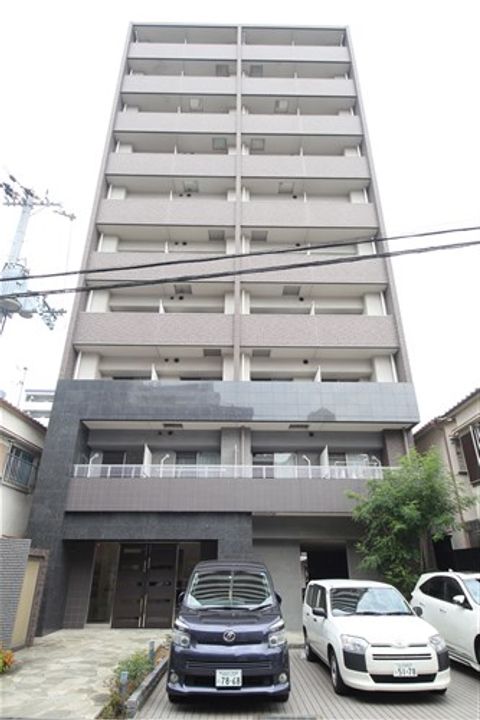 スワンズシティ新大阪の外観