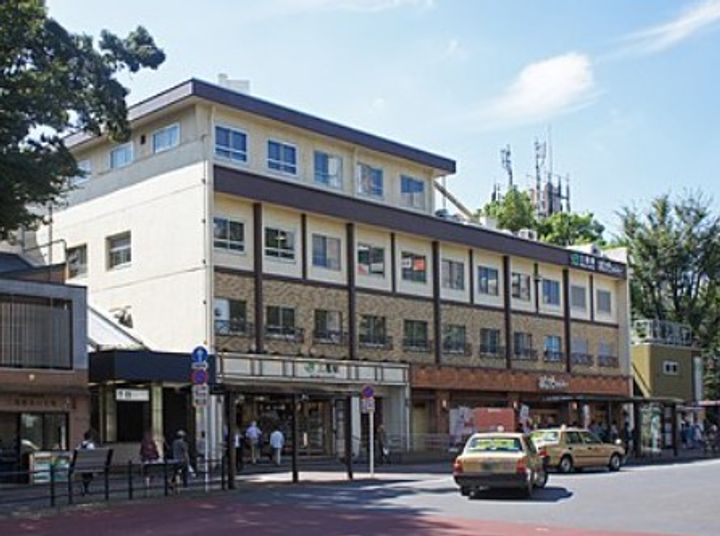アヴァンカーサ三鷹の周辺