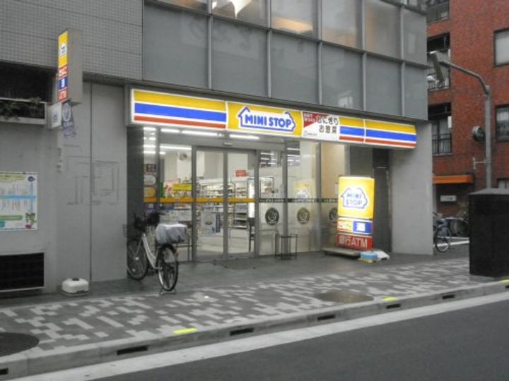 コンフォリア浅草松が谷の周辺