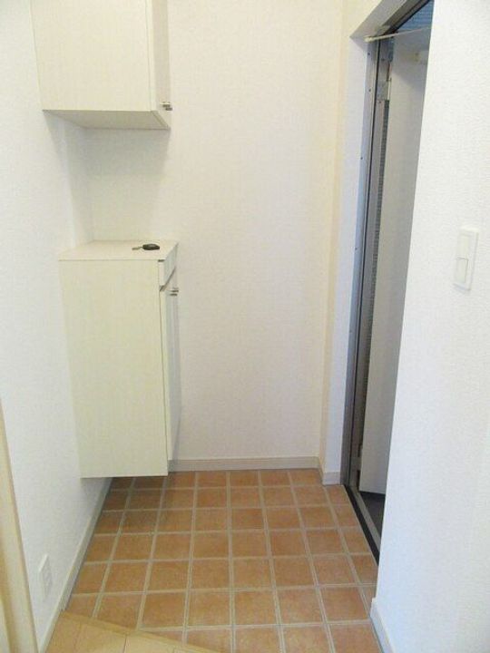 京都府京都市伏見区深草大亀谷内膳町(アパート)の賃貸物件の玄関